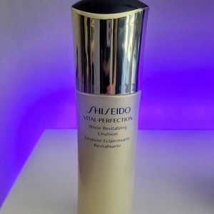 Shiseido Vital-Perfection White Revitalizing Emulsion
